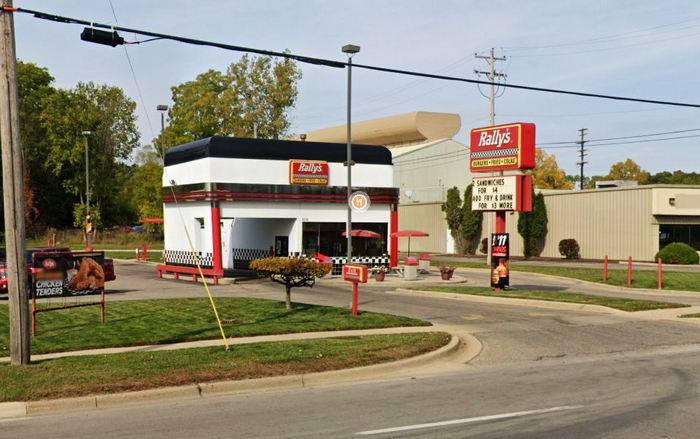 Hot n Now Hamburgers - Lansing - 3110 M-99 (newer photo)